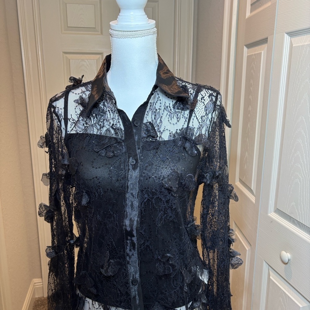 Jacob Sequined Mesh embroidered Floral applique blouse by BEULAHSTYLE. NWT SizeS - Picture 6 of 12